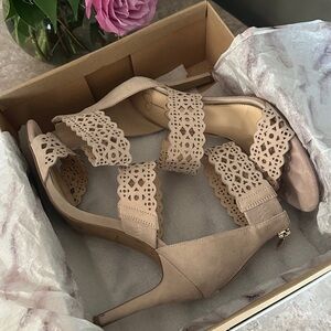 Jessica Simpson Powder Nude Lace Heels